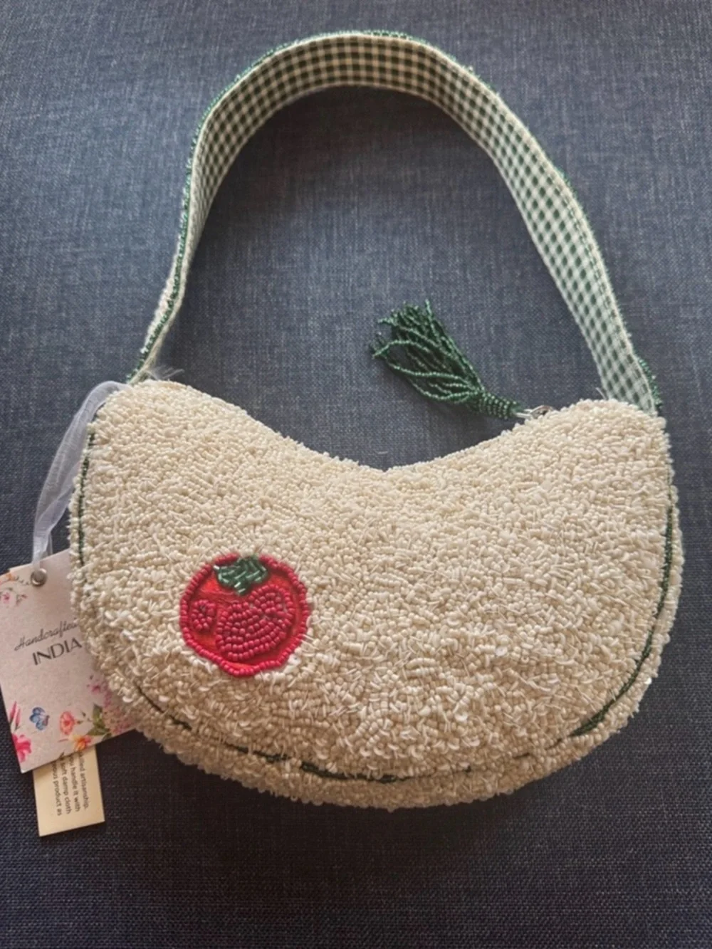 Viral Beaded Bag! NWT Garden Vegetable Shoulder Bag - Picture 6 of 11